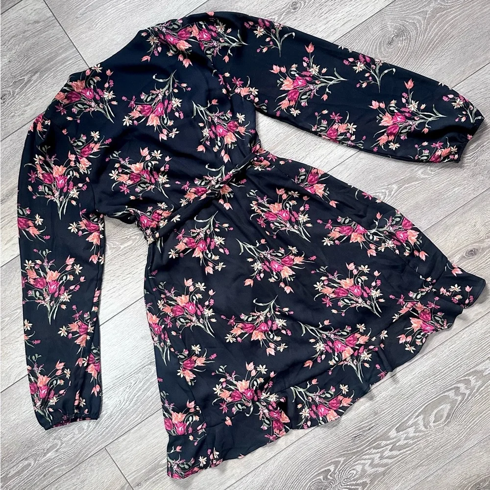 Francesca’s Mi Ami Charlotte Floral Mini Wrap Dress - Picture 13 of 15